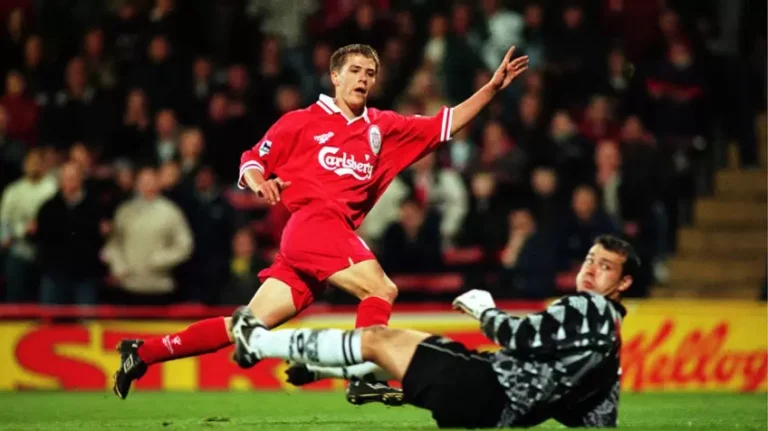 Michael Owen reveals whether he had problems in Manchester because of Liverpool