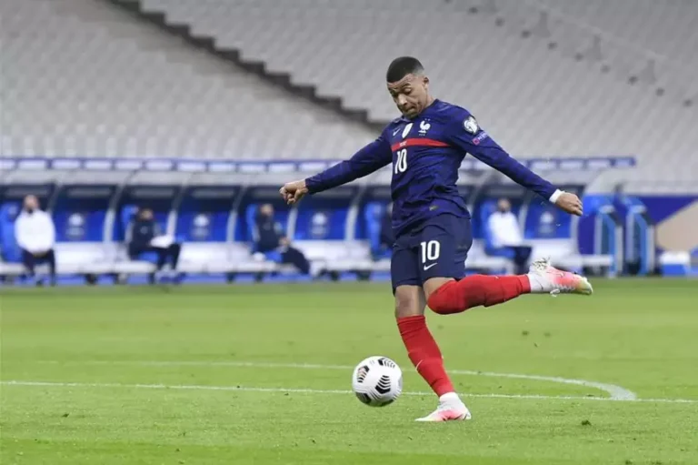 PSG Faces Potential Legal Consequences Over Treatment of Kylian Mbappé 