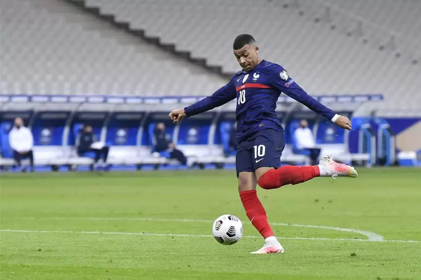 PSG Faces Potential Legal Consequences Over Treatment of Kylian Mbappé