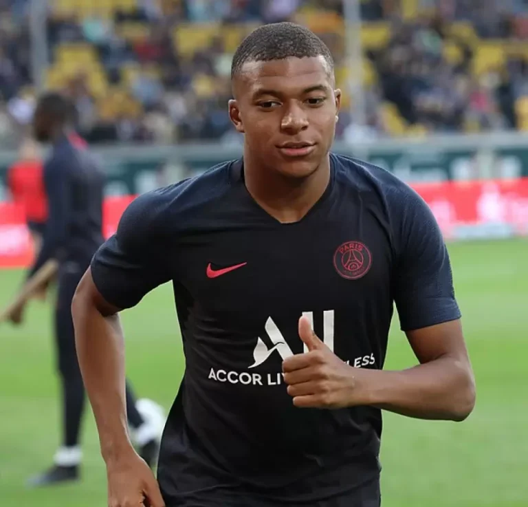 Luis Enrique from a major news on Kylian Mbappé future!