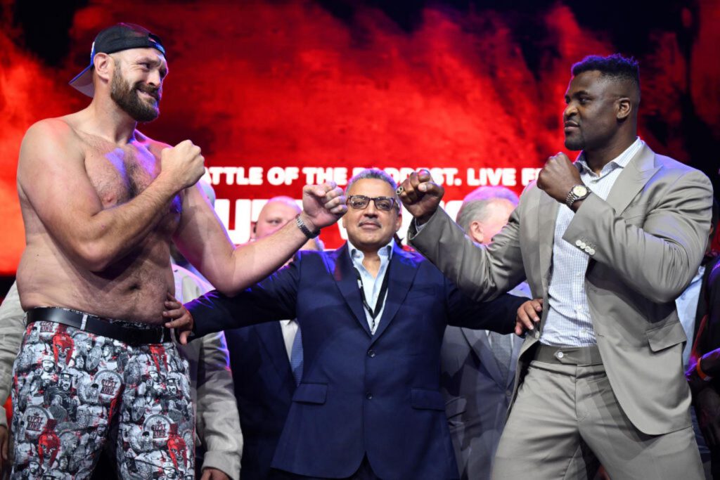 Francis Ngannou rivela cosa ha imparato da Mike Tyson durante i preparativi!