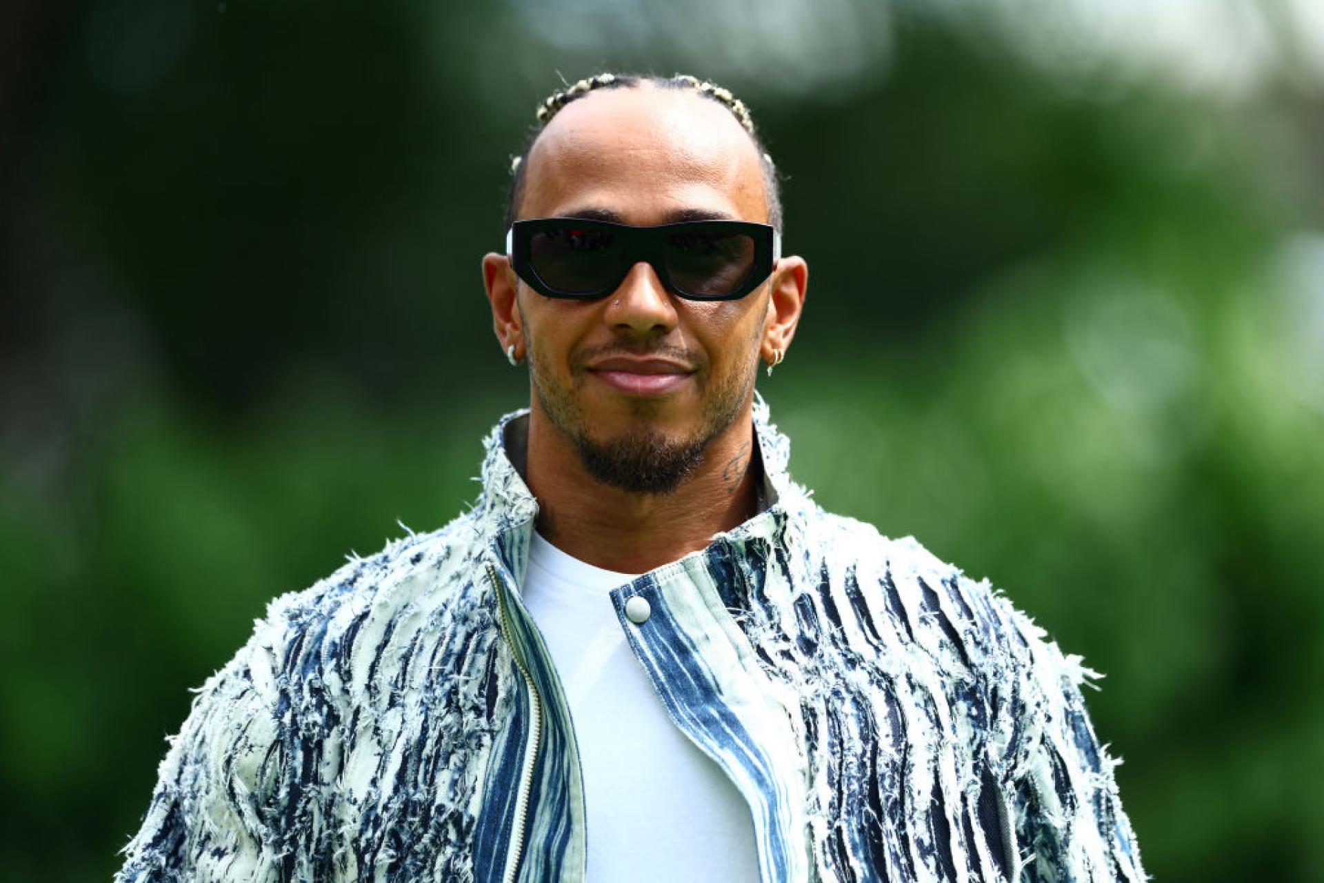 Lewis Hamilton distrugge Helmut Marko della Red Bull per i suoi commenti razzisti