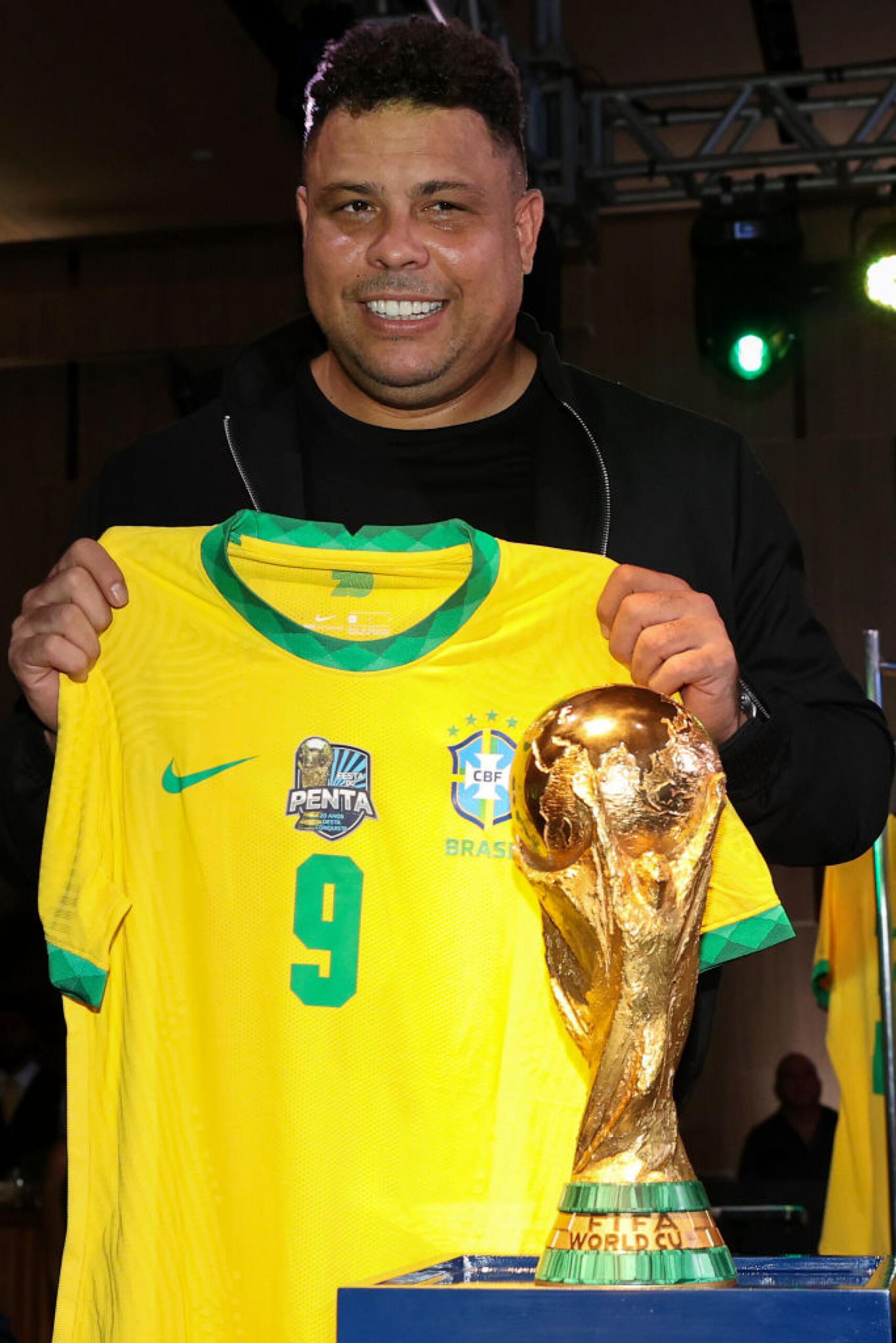 Ronaldo Nazario ha sposato una modella di 14 anni più giovane di lui