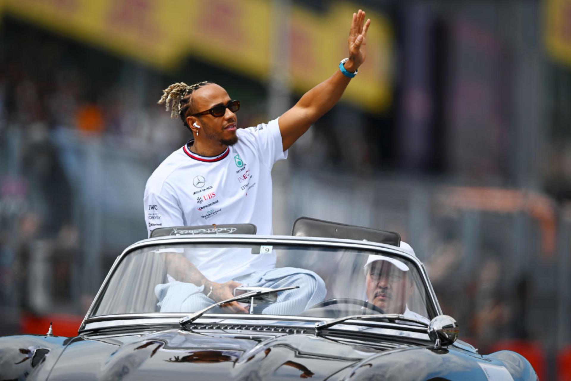 Lewis Hamilton è una macchina da soldi: stipendio, investimenti, proprietà di lusso
