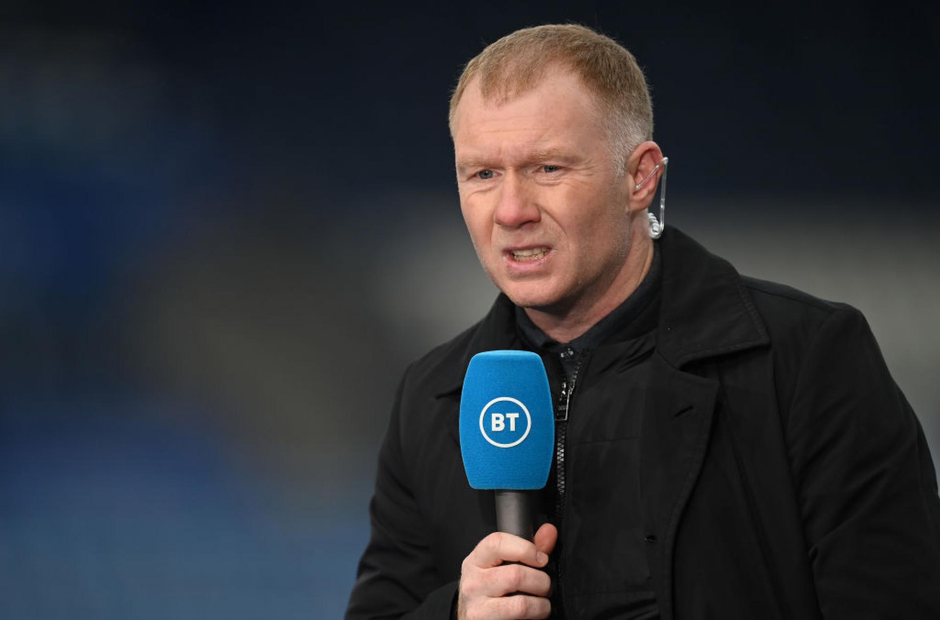 Paul Scholes è preoccupato per le prestazioni del difensore del Manchester United