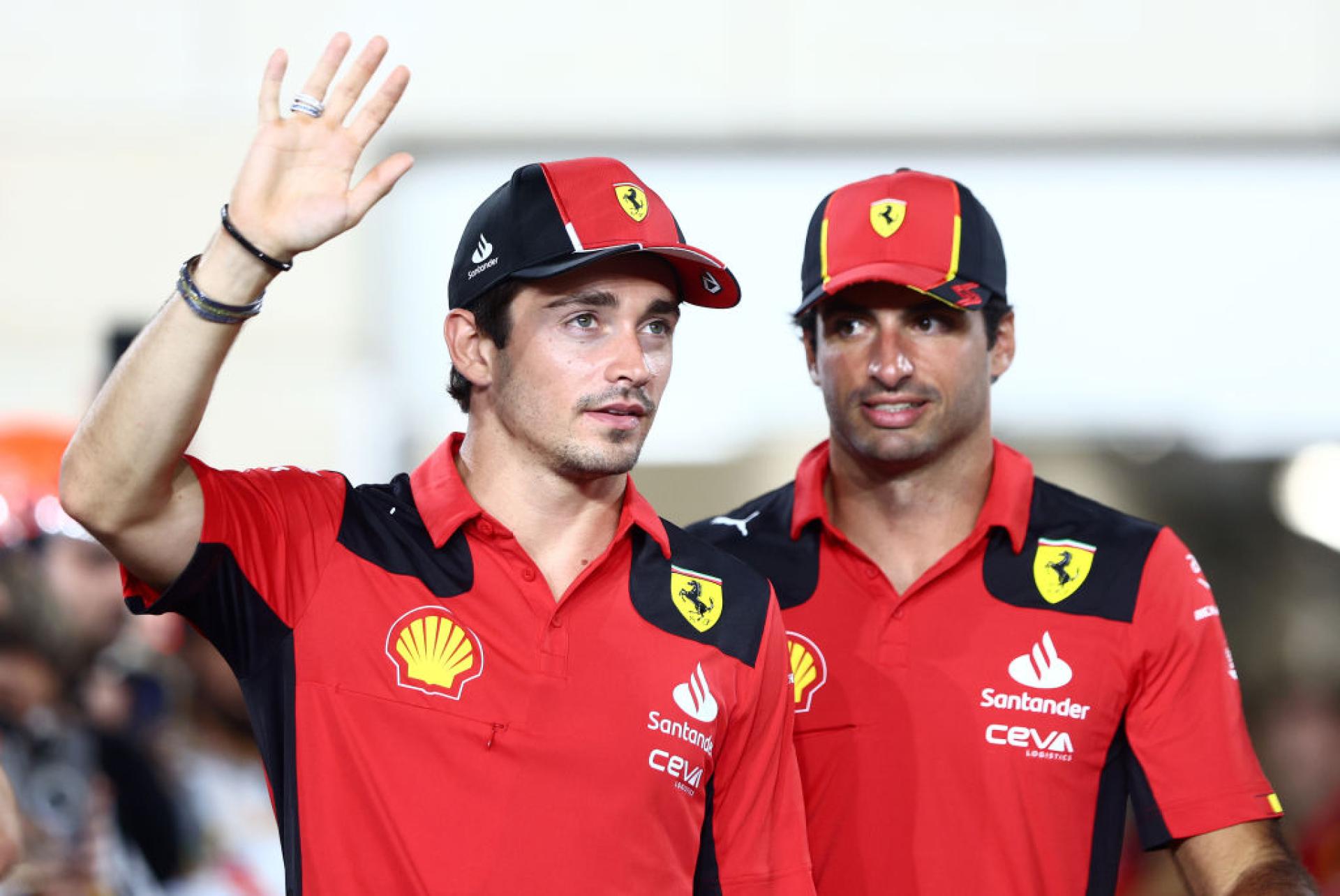 Carlos Sainz parla dell'impegno della squadra nonostante lascerà presto la Ferrari