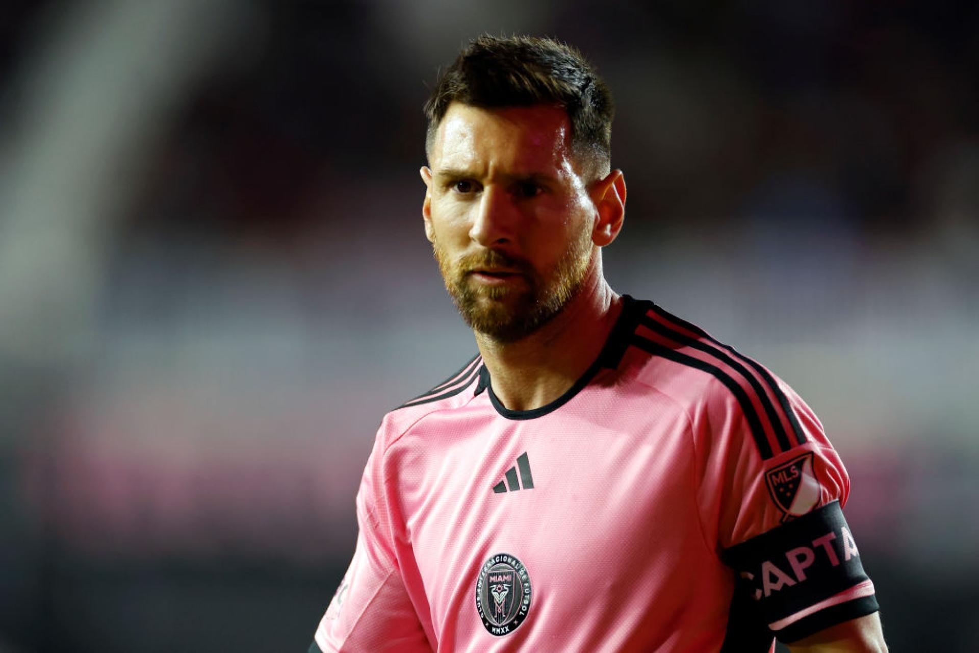 Eddy Cue pensa che i club della MLS dovrebbero seguire l'Inter Miami, ingaggiando Lionel Messi