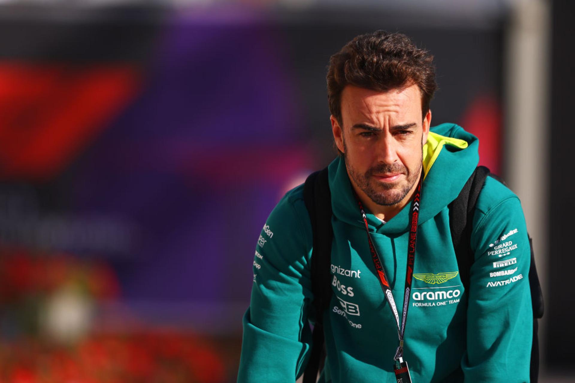 Fernando Alonso sulla possibilità che la Mercedes nasconda i piani della prossima stagione a Hamilton