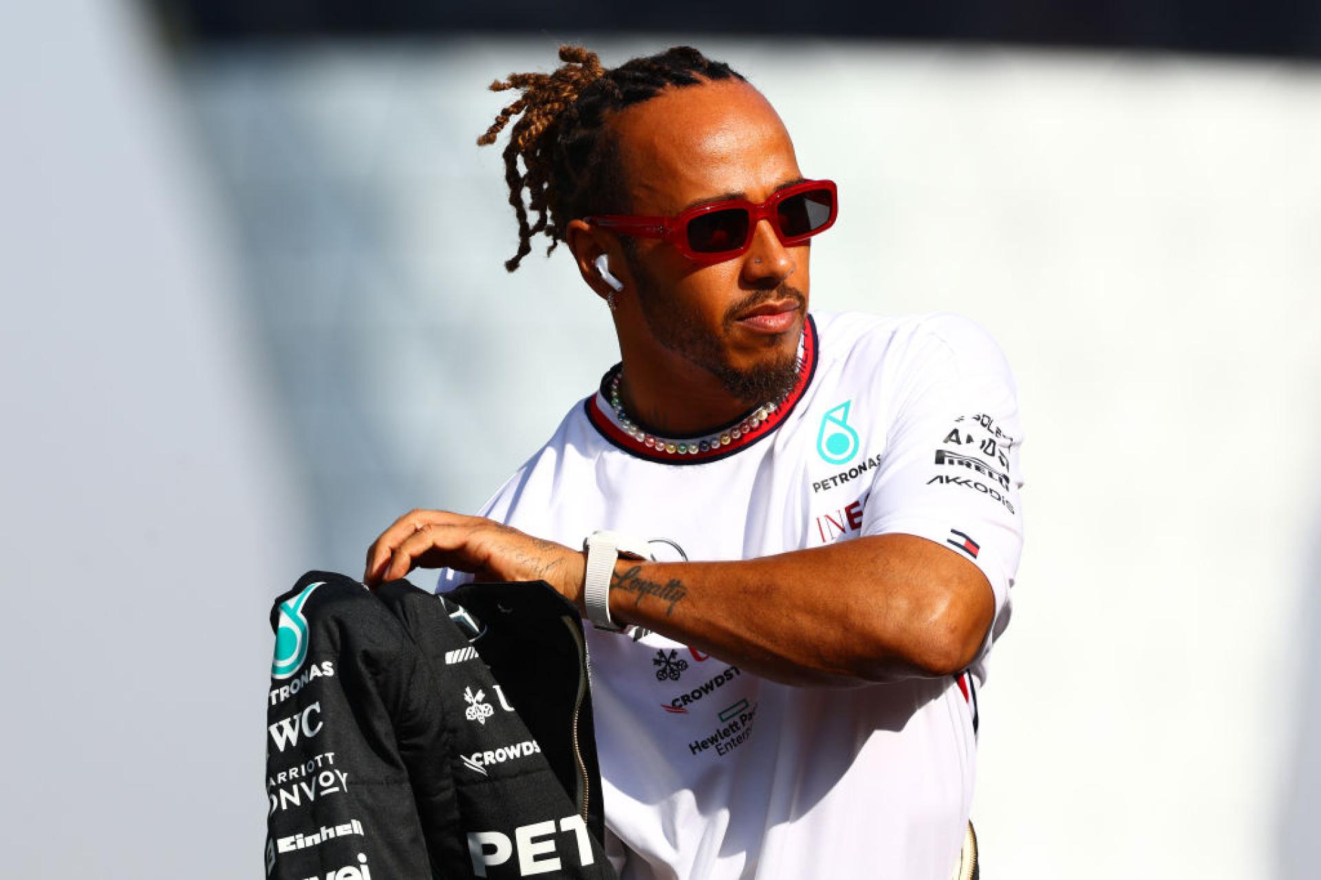 Lewis Hamilton lascia la Mercedes e si unisce alla Ferrari!