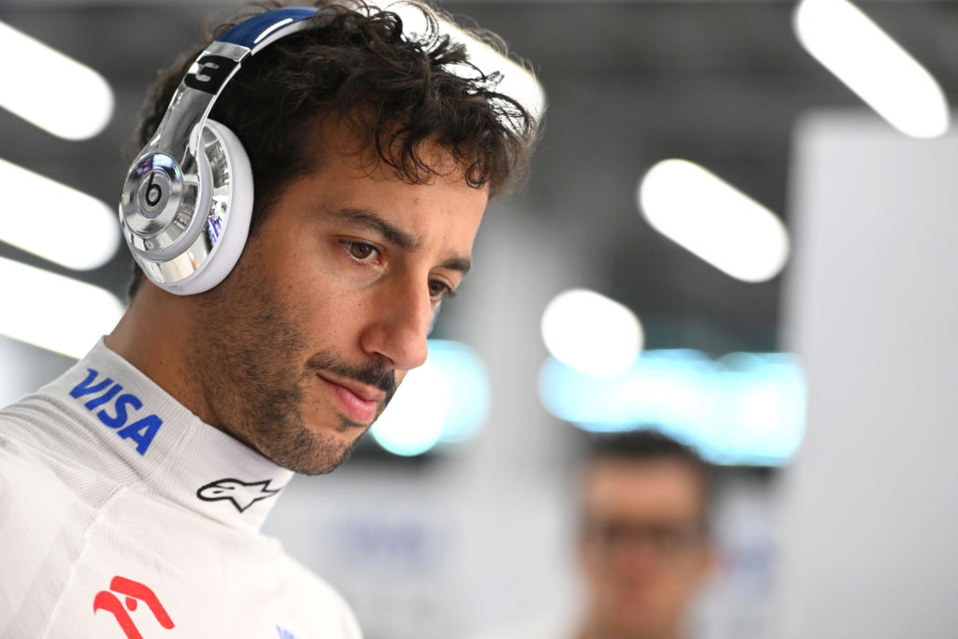 Eddie Jordan esprime riserve sull'investimento nella carriera di Daniel Ricciardo
