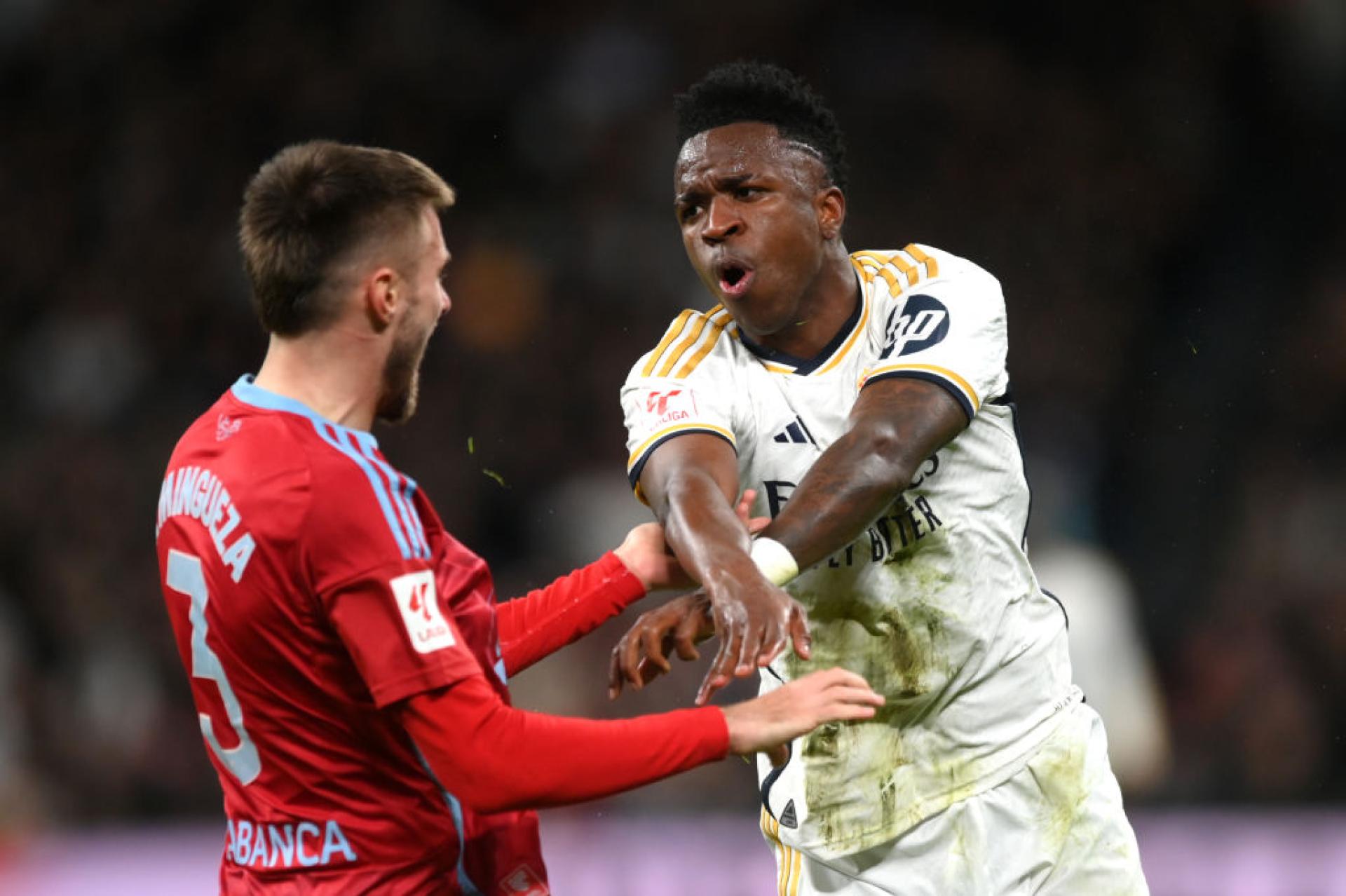 Vinicius si rifiuta di giocare dopo l'incidente razzista nel Real Madrid