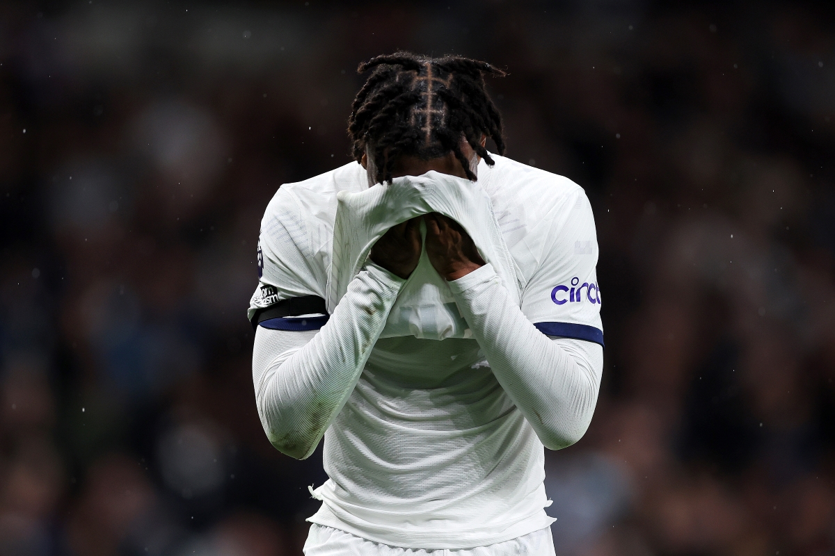 L'allenatore del Tottenham Postecoglou parla dell'infortunio "sfortunato" di Udogie
