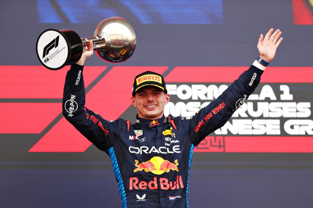 Max Verstappen reagisce alla partenza di un personaggio chiave della Red Bull