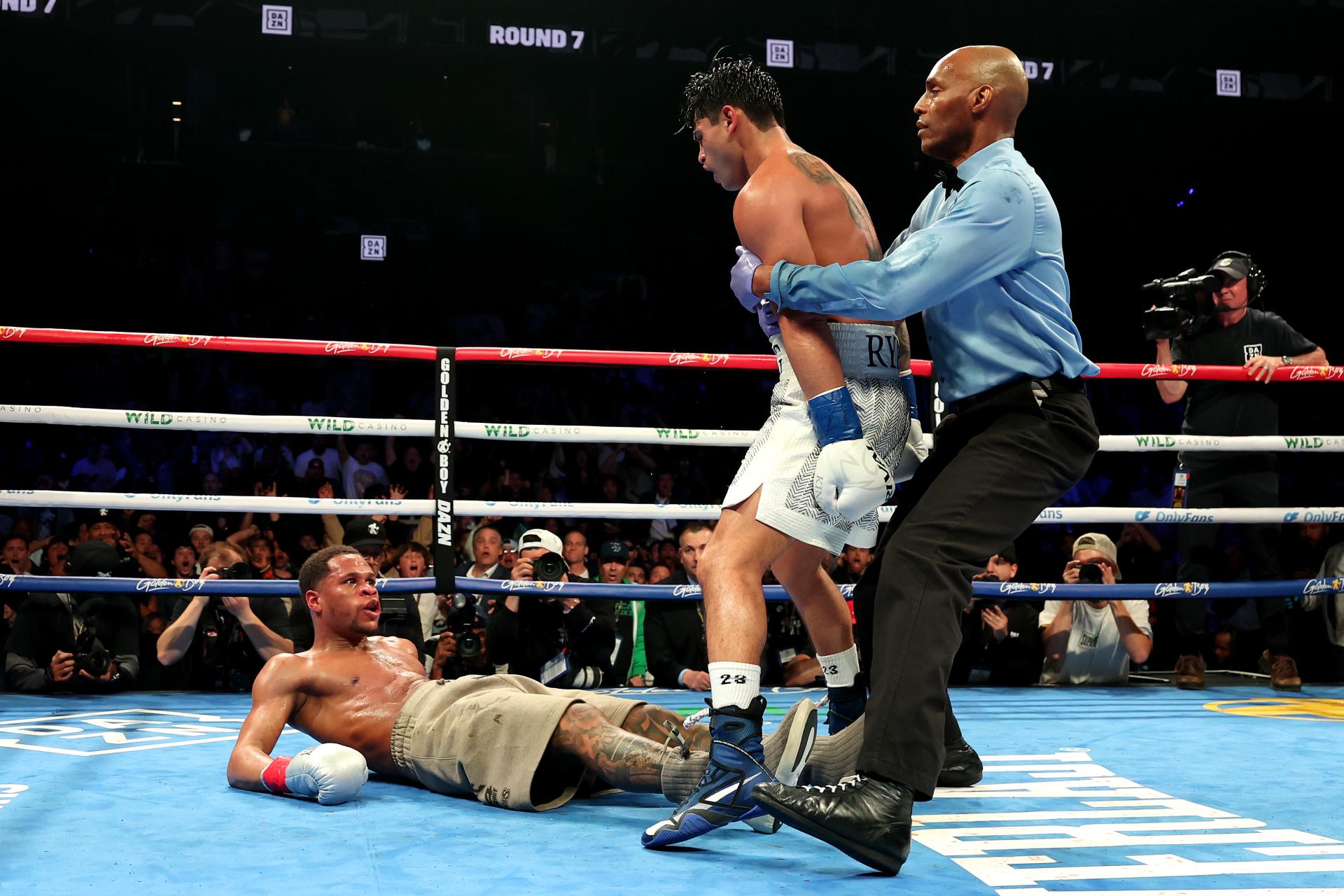 Ryan Garcia mette a segno un enorme risultato, batte Devin Haney con decisione a maggioranza