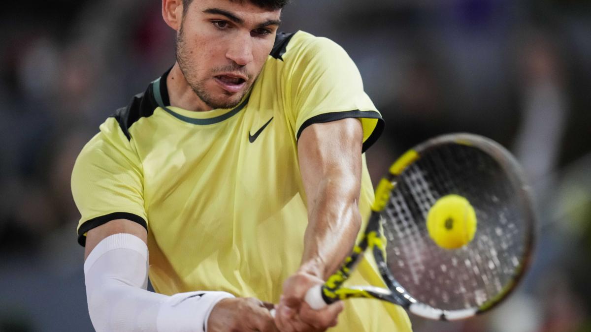 Carlos Alcaraz riprende l'allenamento in vista del Roland Garros